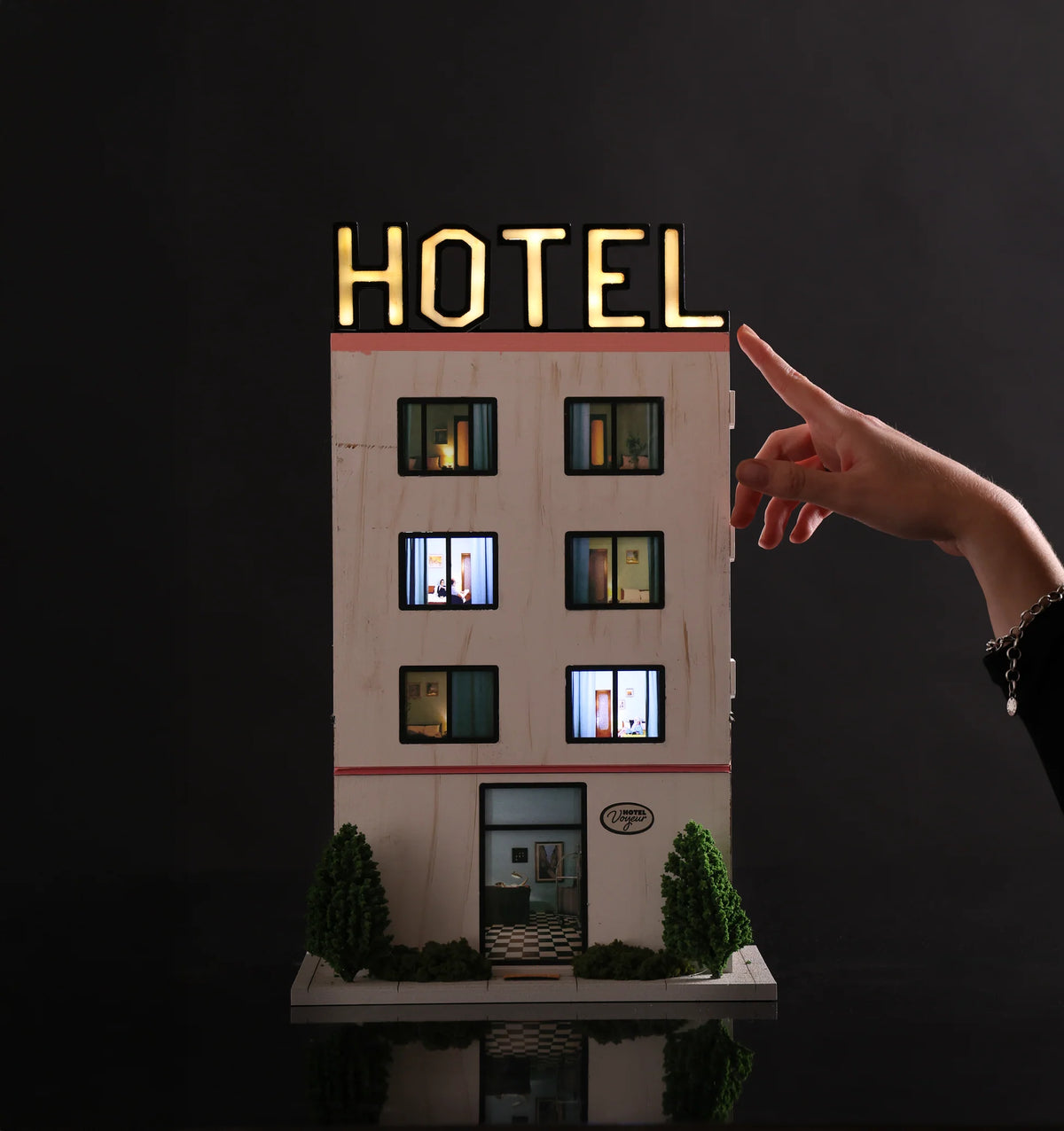 Lampada da tavolo Hotel Voyeur Seletti