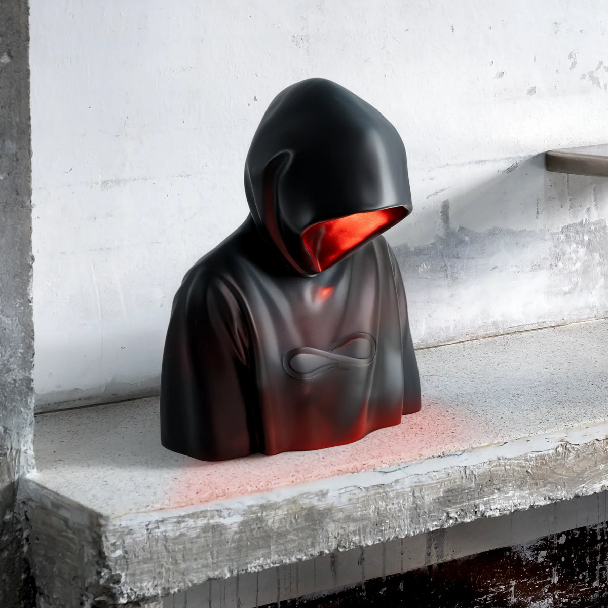 Bad Guy Lamp Black – Lampada da tavolo in resina Seletti x Propaganda
