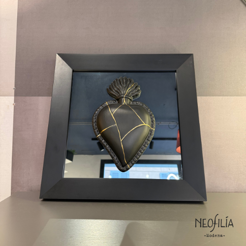 Quadro Cuore Kintsugi in porcellana su base riflettente – Sbordone Porcellane