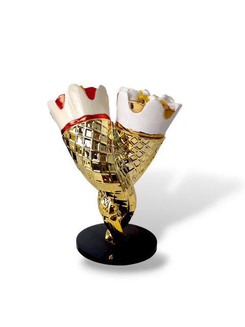 Forever – Scultura in resina, edizione oro & rossa