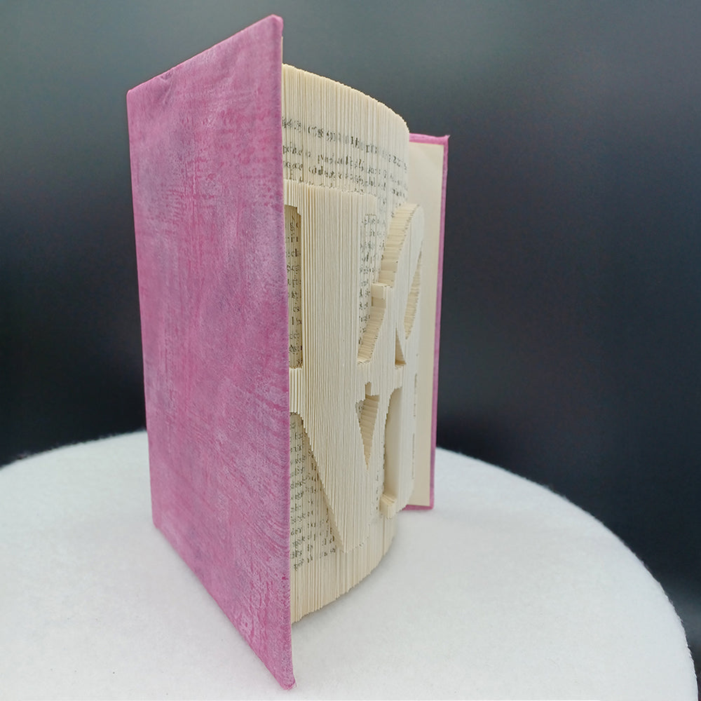 Oggetto decorativo da libro piegato a mano – Love Icon