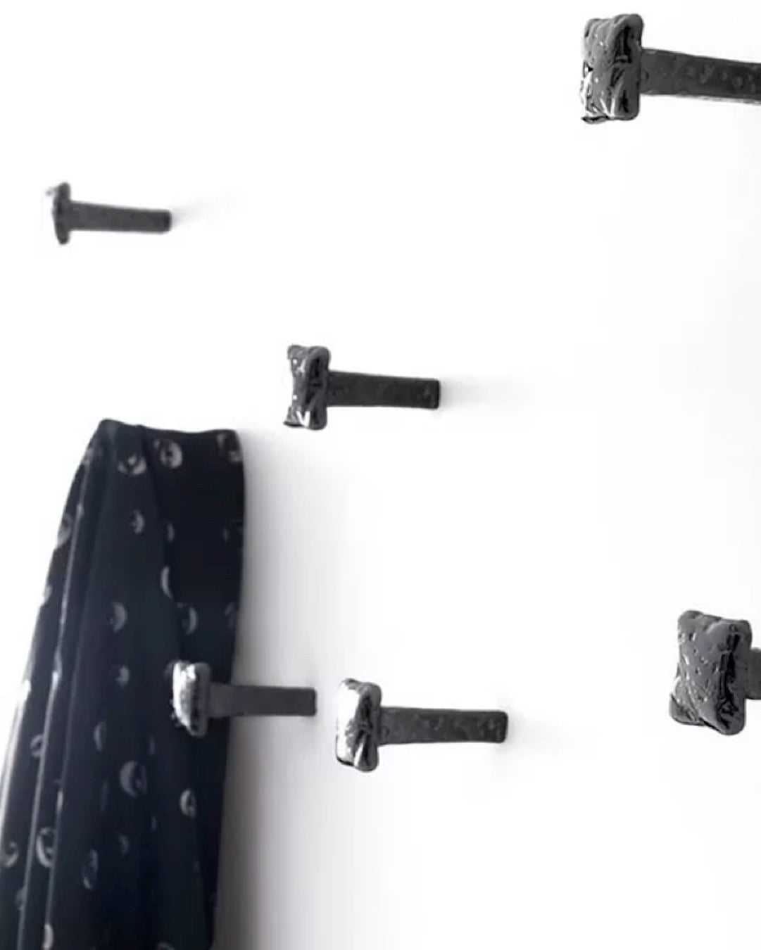NAIL CRUSH NAIL coat hanger